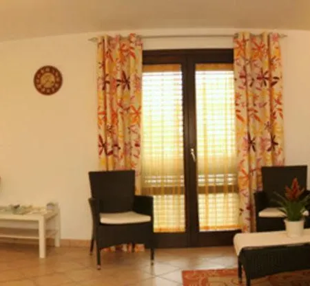 La Tortorella & Guest house 3*