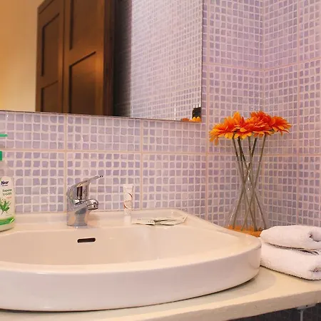Guest house La Tortorella &